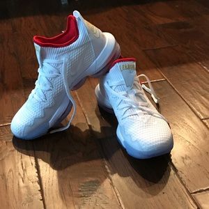 I got them and they were to small so I am selling